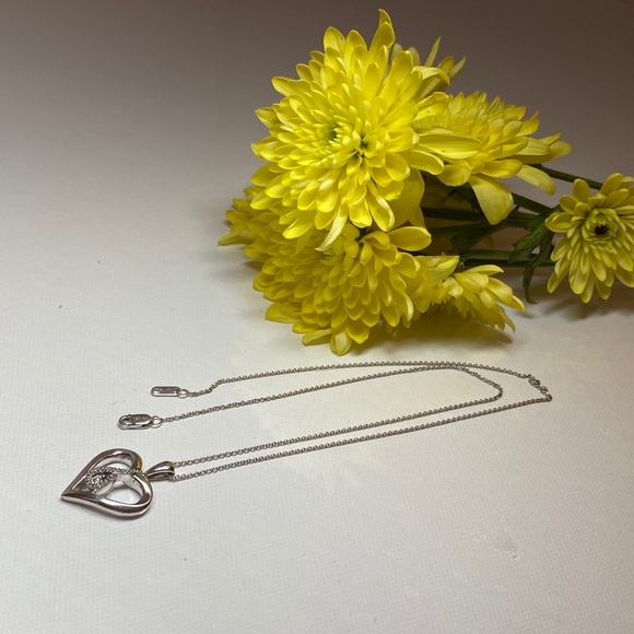 Zales Heart Necklace with Diamond - Picture 3 of 4